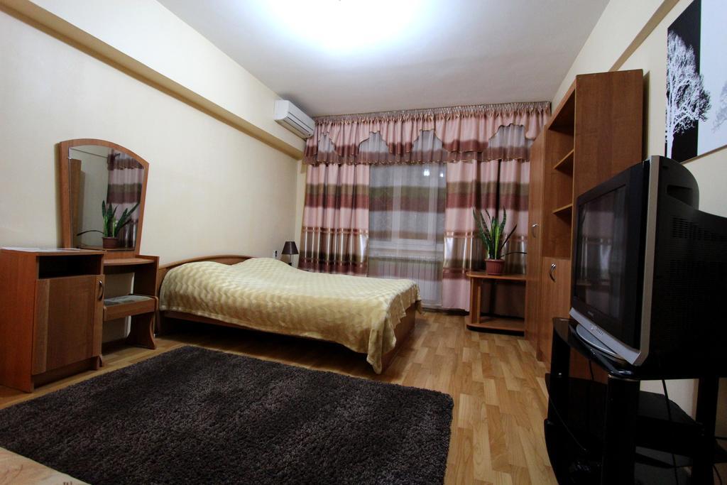 Nadezhda Apartments On Zhibek Zholy Avenue 33 Almaty Quarto foto